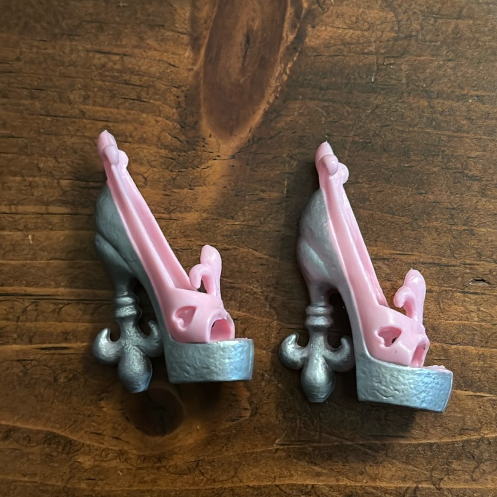 Monster High MH Rochelle Goyle Ghouls Night Out Shoes